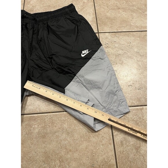 Nike Shorts Mens XL Black Grey Windrunner Polyamide Performance CT5617-010 - Picture 7 of 7